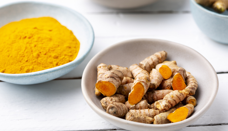 Curcumina regola il microbiota